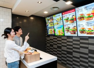 삼성전자, 맥도날드와 스마트 사이니지로 친환경 디지털 매장 구축