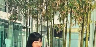 레드벨벳 조이로 보는 통통 튀는 여름 휴가룩 모음