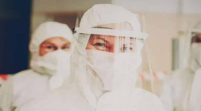 9월 26일부터 실외 마스크 전면 해제, 그러나 실내는 유지?